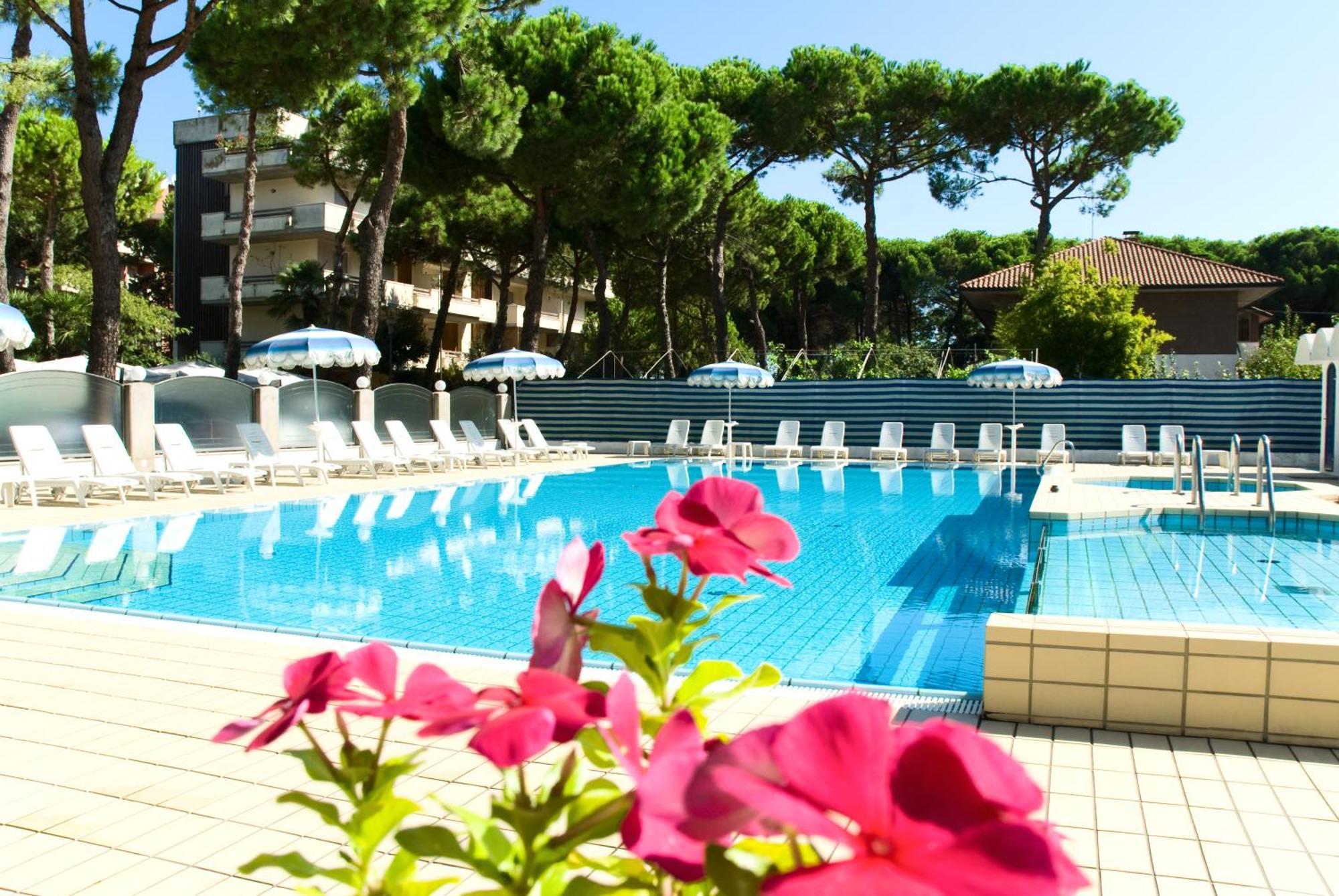 Residence Quadrifoglio Cervia Exterior foto