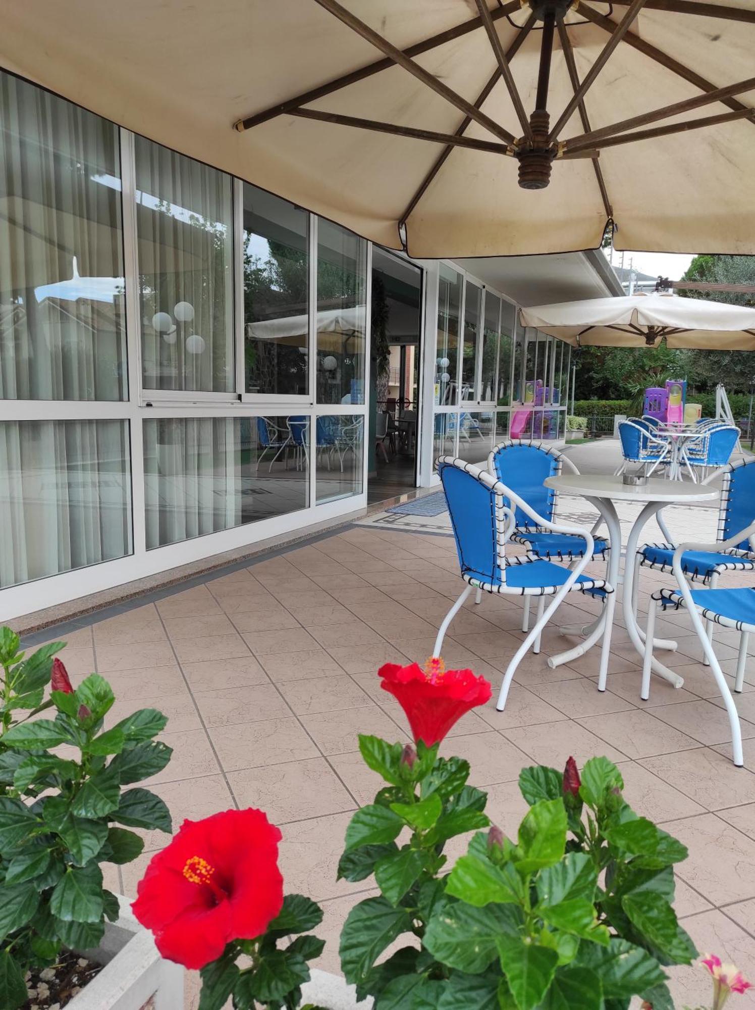 Residence Quadrifoglio Cervia Exterior foto