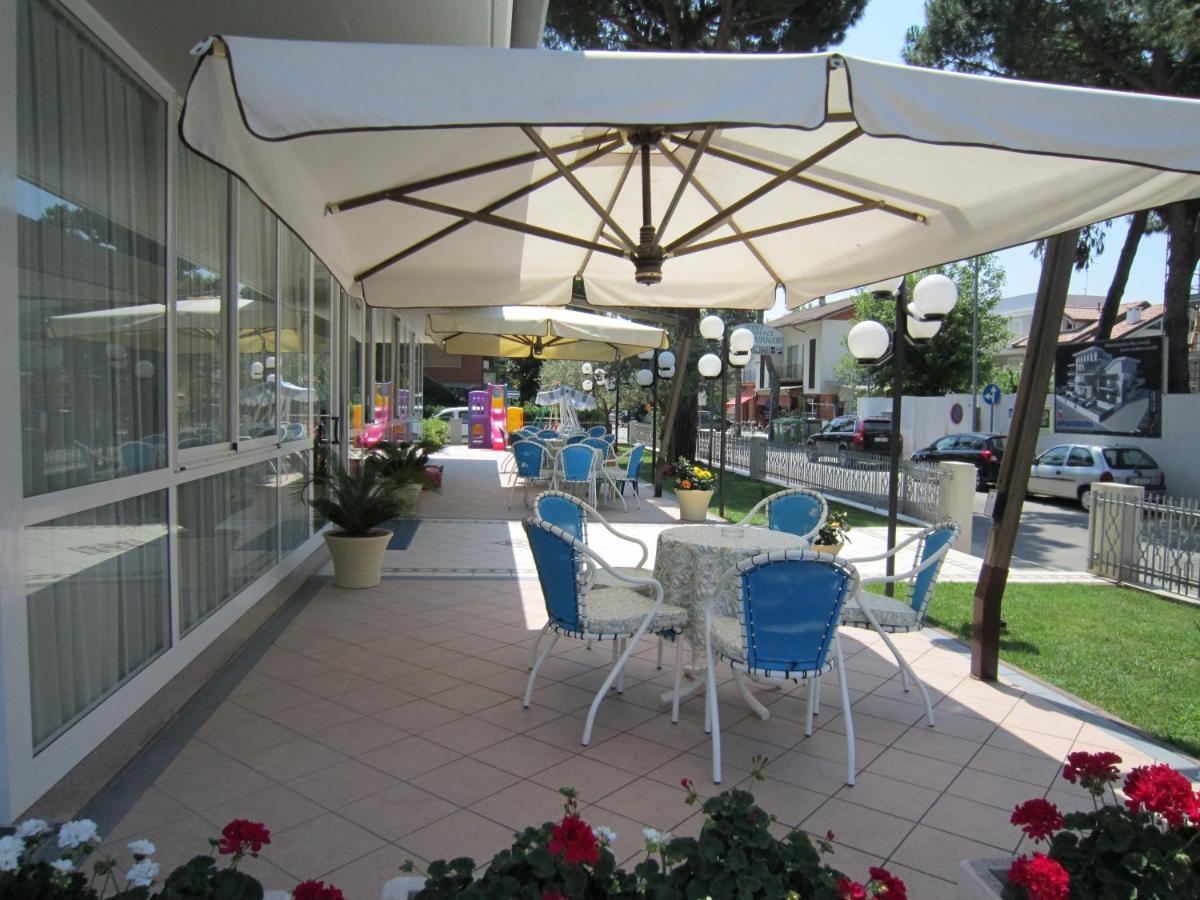 Residence Quadrifoglio Cervia Exterior foto